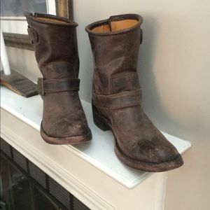Old Gringo boots size 9 with defect